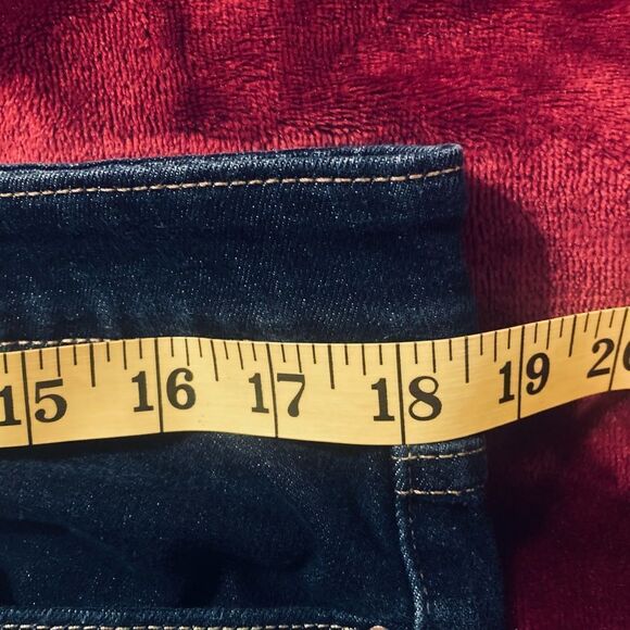 Levi’s Denim Signature High Rise Skinny Jeans - Picture 9 of 9
